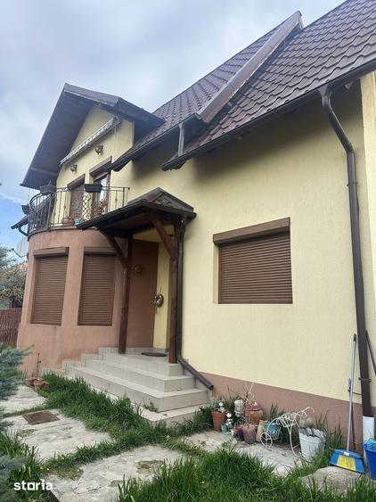 Casă cu 4 camere decomandat cu Teren 506 Mp în Cornu