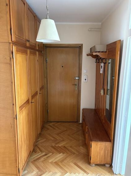 Inchiriez apartament 3 camere decomandat, zona semi-centrala (Str Nasaud) - 5
