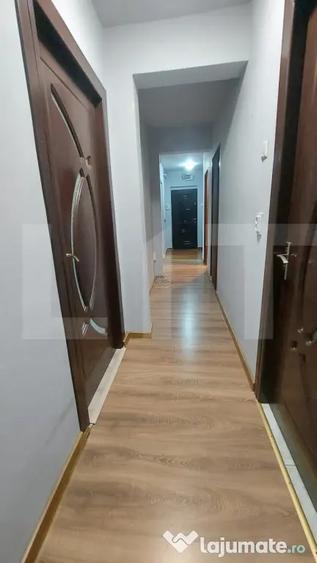 Apartament cu 3 camere decomandat în Simeria