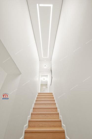 Duplex cu 3 camere cu Canalizare în Central