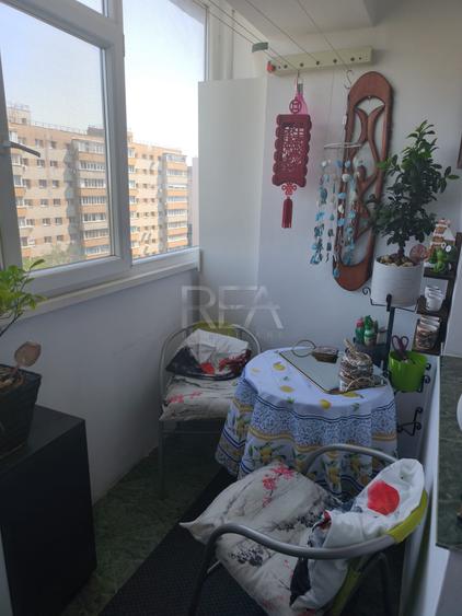 Apartament cu 4 camere decomandat, mobilat în Păcii