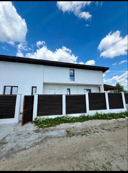 Casă cu 4 camere cu Teren 486 Mp în Berceni