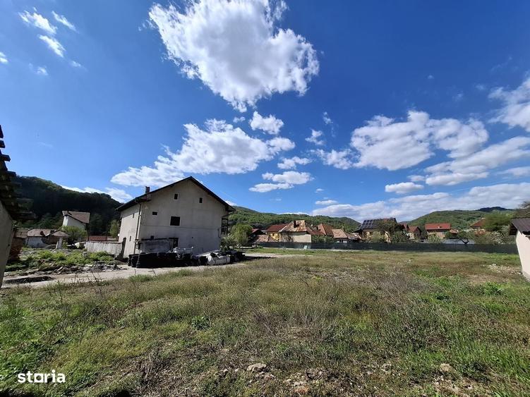 Constructie P+1 cu 6 incaperi 2 bai si teren - 3.329 mp Baile Olanesti - 8