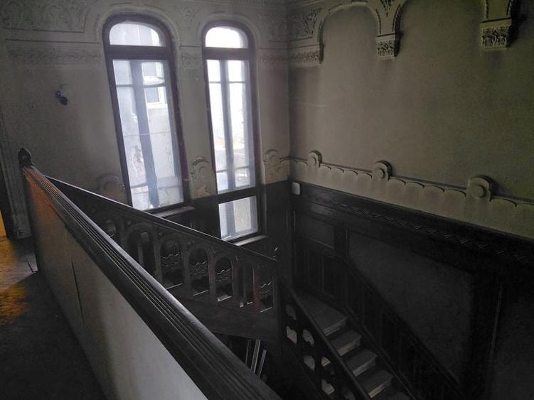 Casă cu 10 camere cu Canalizare în Unirii
