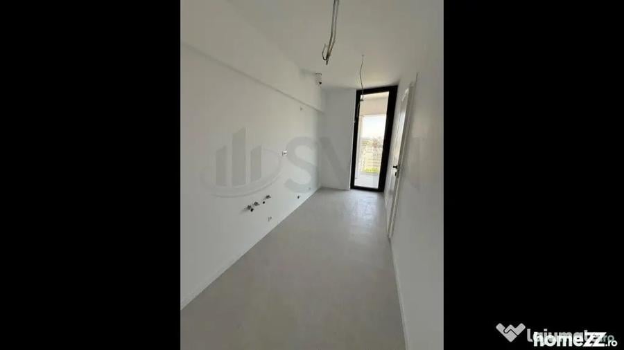 Apartament cu 4 camere decomandat în Cotroceni