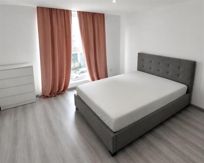 Apartament cu 4 camere decomandat, mobilat în Drumul Taberei