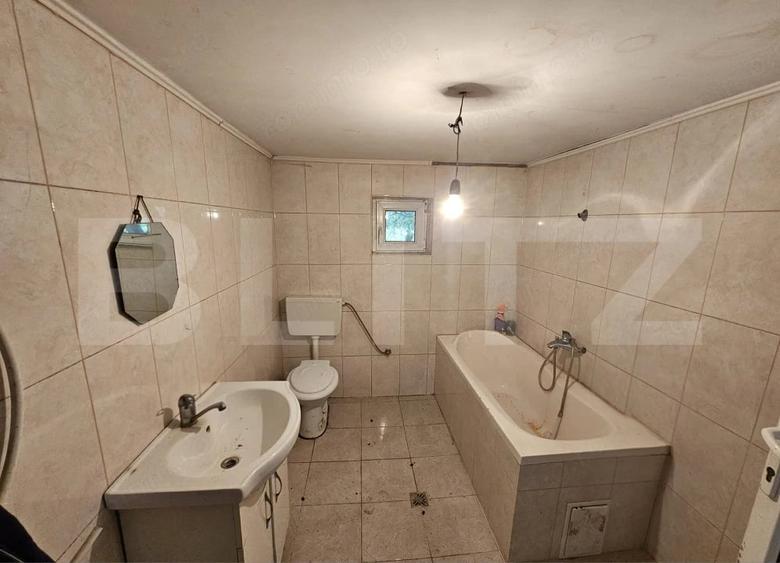 Casă cu 3 camere cu Teren 2698 Mp în Cistei