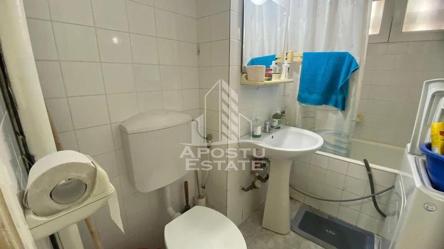 Apartament cu 2 camere semidecomandat în Cetății