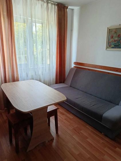 Garsonieră decomandată în Păcii