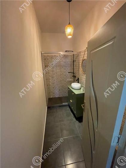 Apartament cu 2 camere semidecomandat, mobilat în Cisnădie