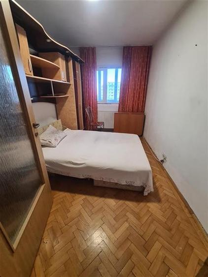 Apartament cu 3 camere decomandat, mobilat în Răcădău