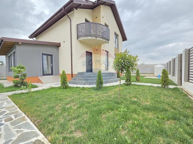Casă cu Teren 310 Mp în Vânători