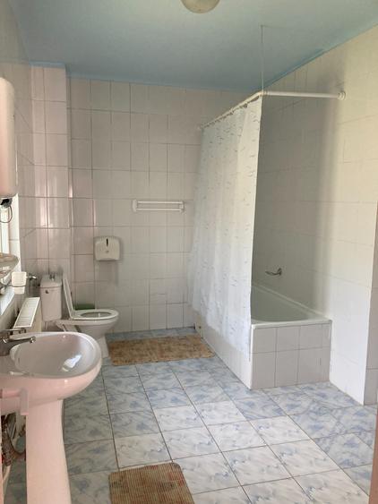 Casă cu 12 camere cu Canalizare în Bușteni
