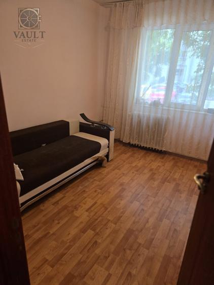 Apartament cu 3 camere decomandat, mobilat în Dristor