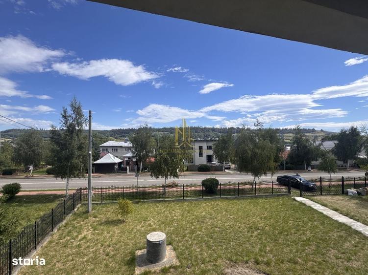 Casă cu 4 camere cu Teren 1700 Mp în Dărmănești