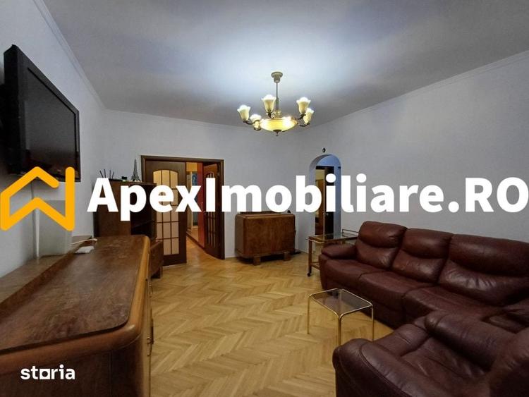 Apartament cu 3 camere semidecomandat în Ștefan cel Mare