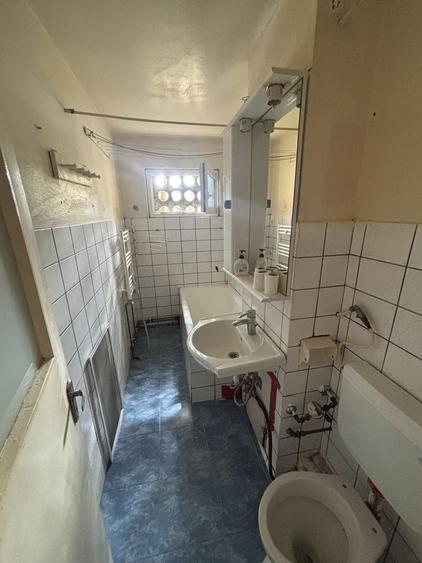Apartament cu 2 camere nedecomandat în Central