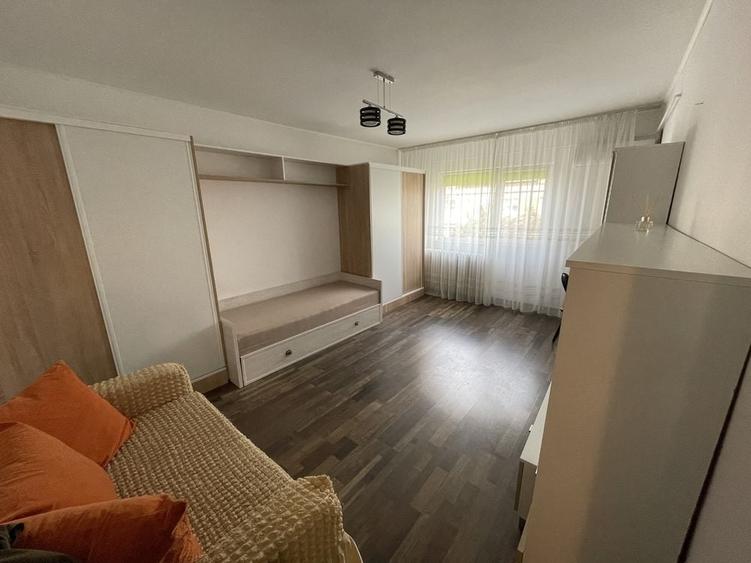 Garsonieră decomandată în Tătărași
