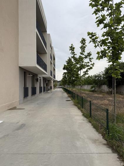 Apartament cu 3 camere decomandat în Făcăi