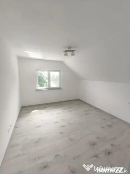 Casă cu 5 camere cu Teren 500 Mp în Rădăuți