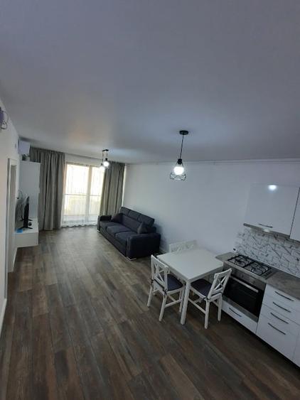 Apartament cu 2 camere nedecomandat, mobilat în Tomis Nord