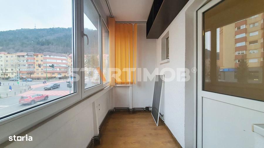 Apartament cu 3 camere decomandat în Valea Cetății