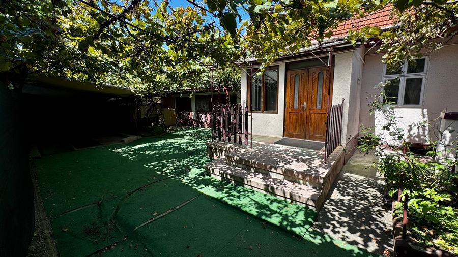 Casă individuală cu 3 camere cu Canalizare în Griviței