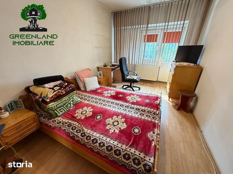 Apartament cu 2 camere decomandat în Mircea cel Bătrân