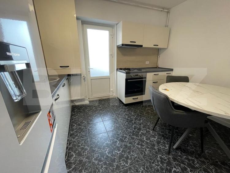 Apartament cu 2 camere decomandat, mobilat în 13 Decembrie