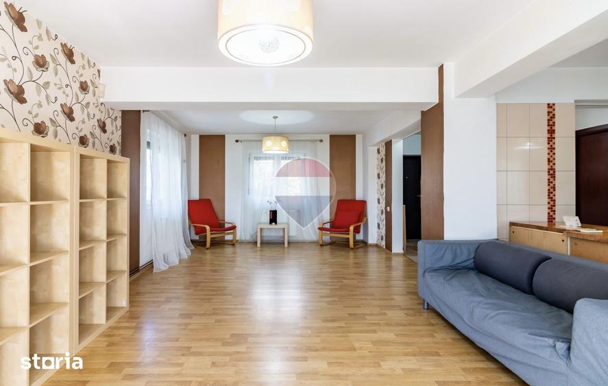Casă cu 6 camere cu Teren 240 Mp în Corbeanca