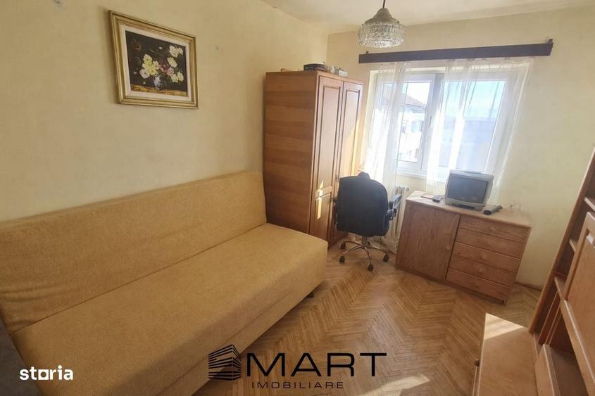 Apartament cu 3 camere decomandat, mobilat în Central — fotografia 3