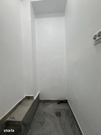 Spațiu comercial, de 44 mp, în Podu Roș