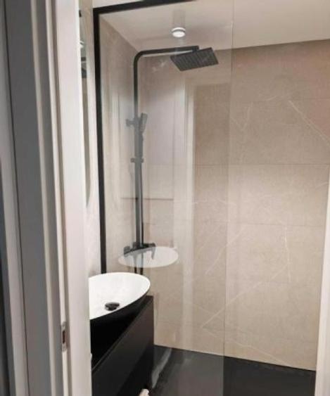 Apartament cu 2 camere, mobilat în Universitate