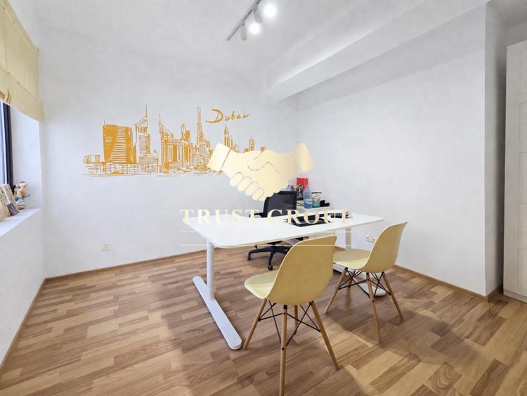Apartament cu 3 camere semidecomandat în Dorobanți