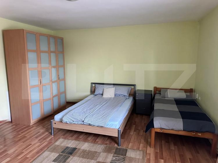 Duplex cu 5 camere cu Canalizare în Micești