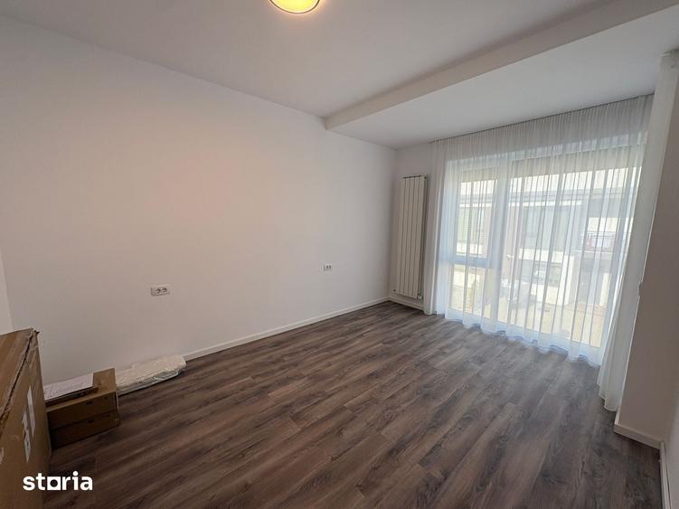 Casă cu 4 camere cu Teren 70 Mp în Central