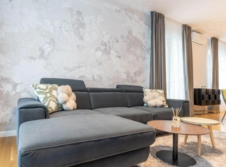 Apartament cu 3 camere decomandat în Domenii