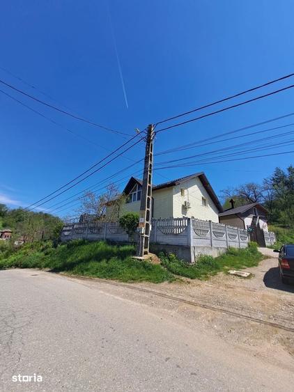 Vand casa cu panouri solare si centrala ,la 7 km de Mioveni - 9