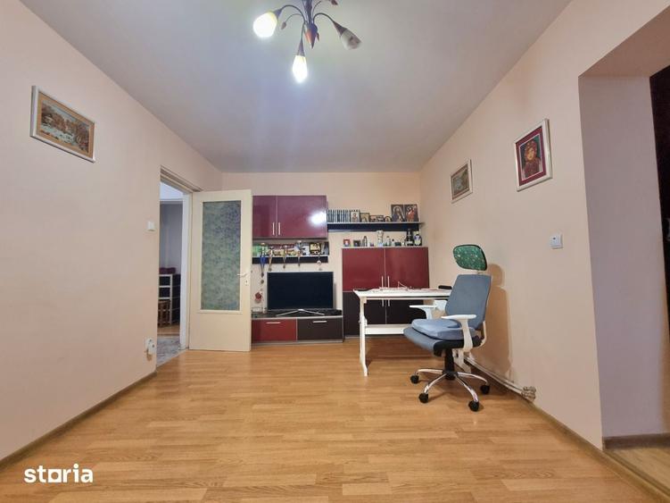 Apartament cu 3 camere decomandat, mobilat în Mioriței