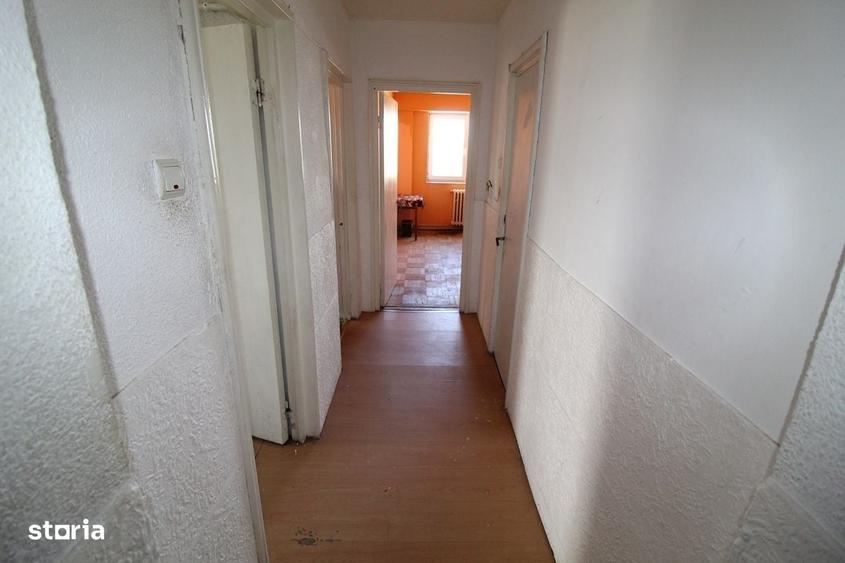 Apartament cu 2 camere decomandat în Batiz