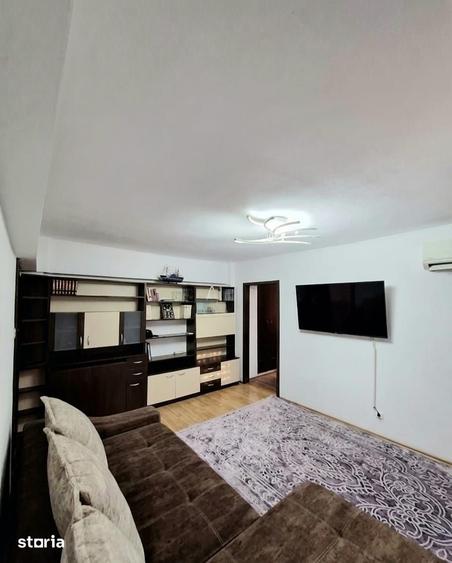 Apartament cu 3 camere decomandat în Coiciu