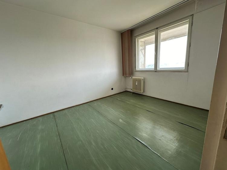 Apartament cu 2 camere semidecomandat în Gorjului