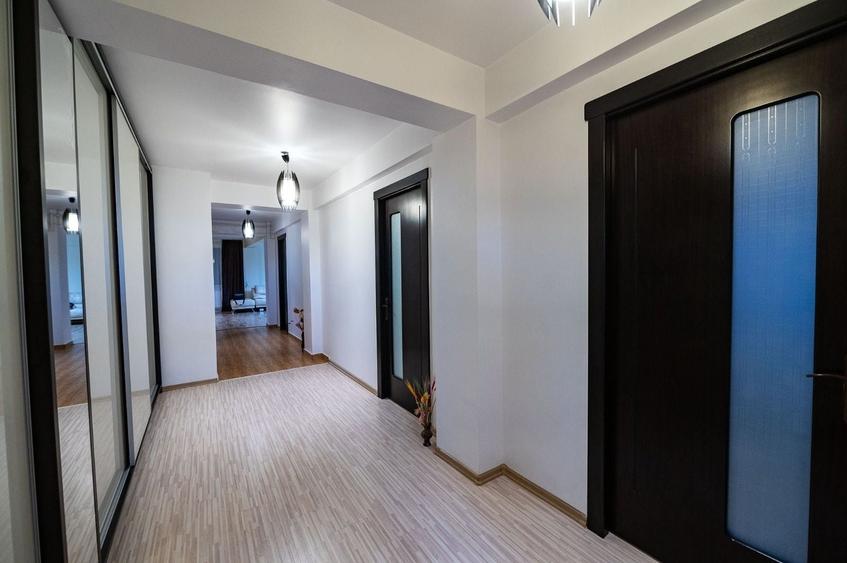 Apartament cu 3 camere în Central