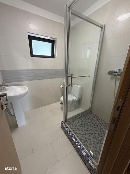 Casă cu 4 camere cu Teren 706 Mp în Dumbrăvița