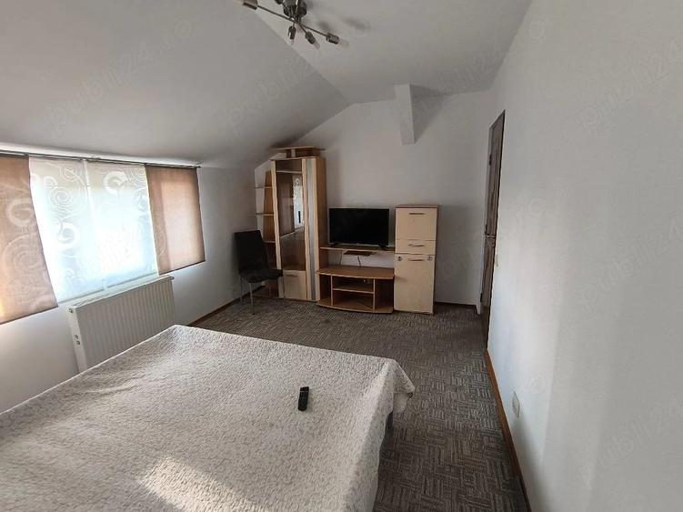 Apartament cu 3 camere decomandat în Aradului