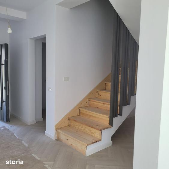 Casă cu 5 camere cu Teren 255 Mp în Voluntari