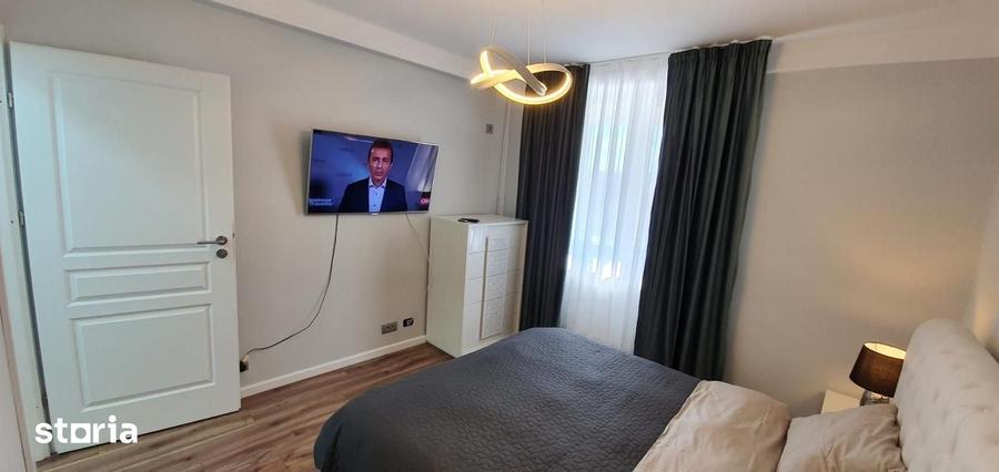 Apartament cu 3 camere decomandat, mobilat în Tineretului