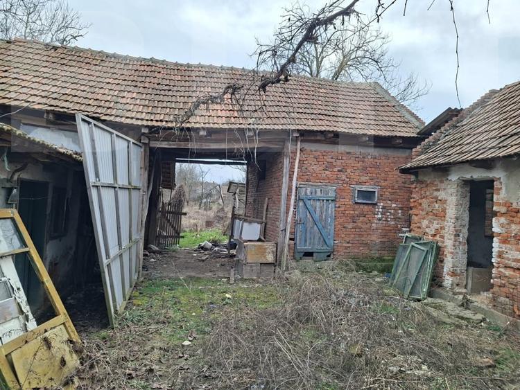 Casă individuală cu 4 camere cu Teren 1000 Mp în Lugoj