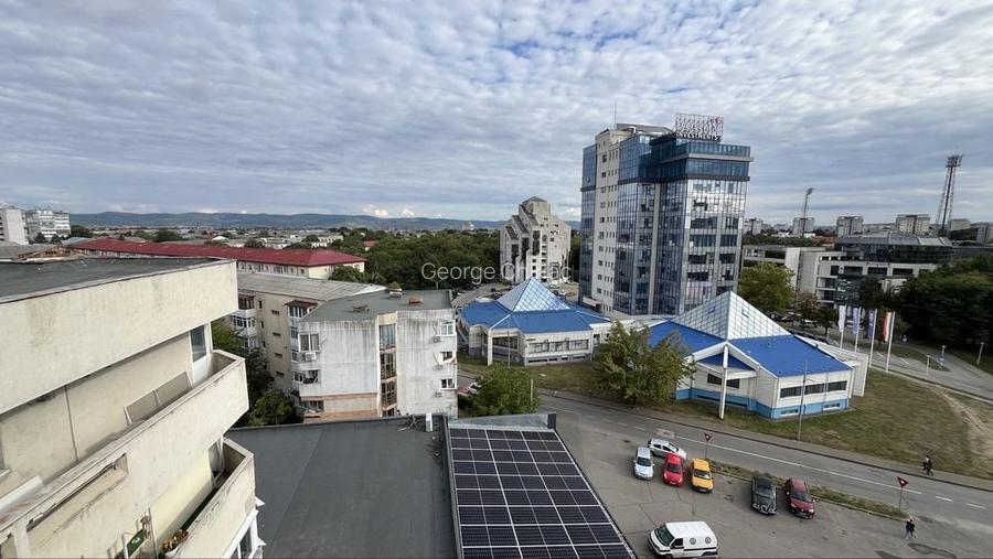 Apartament cu 2 camere decomandate si debara, situat ultracentral in Bacau, pe Strada 9 Mai nr. 24