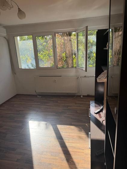 Apartament cu 2 camere decomandat în Șerban Vodă